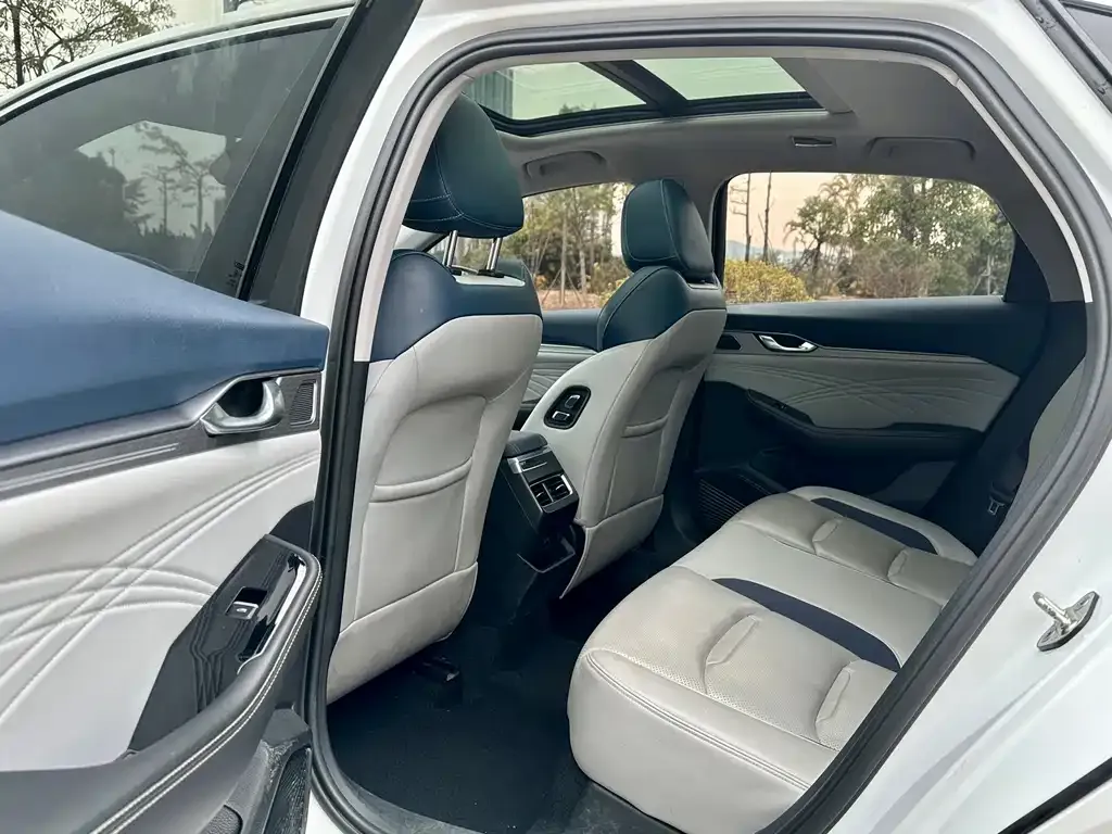 Geely Xingrui 2021 из CN, фото 2