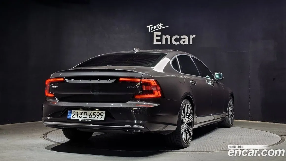 Volvo S90 2023 из KR, фото 4