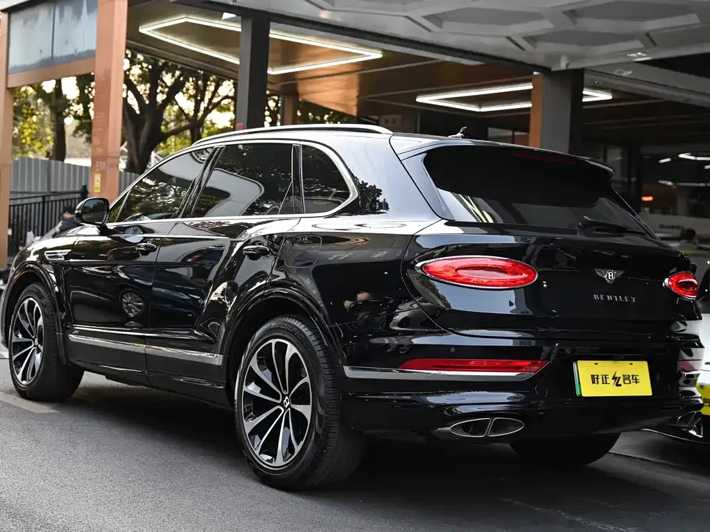 Bentley Bentayga PHEV 2021 из CN, фото 9