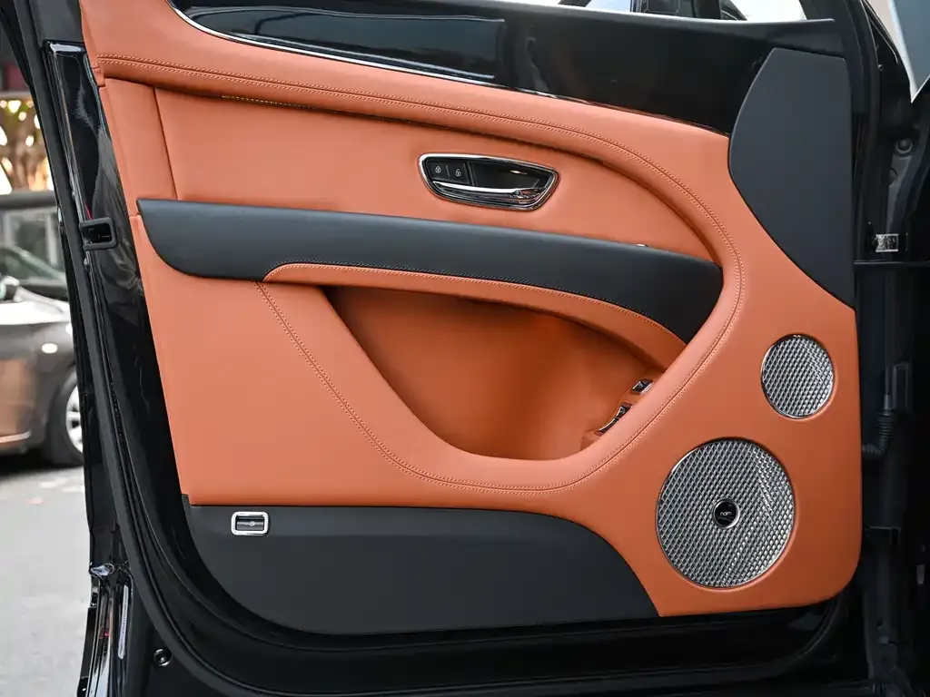 Bentley Bentayga PHEV 2021 из CN, фото 4