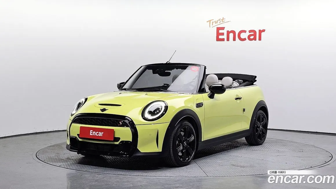 Mini Cooper Convertible 2023 из KR, фото 1