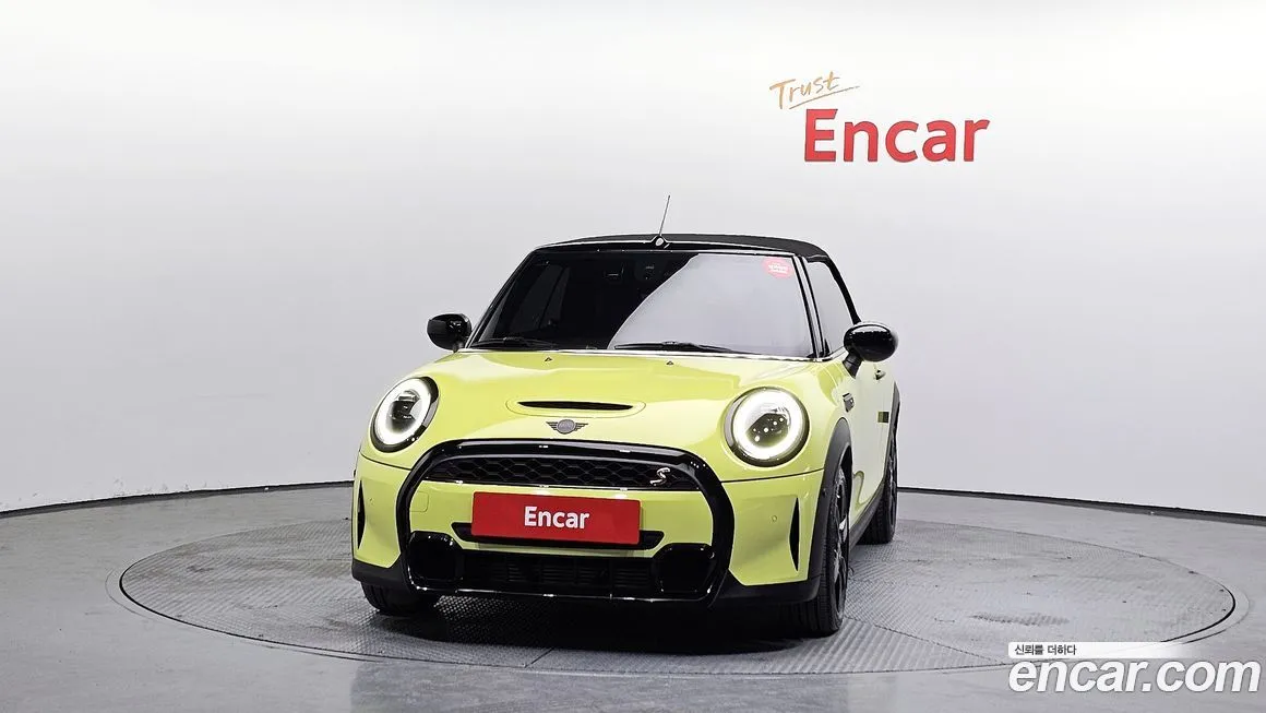 Mini Cooper Convertible 2023 из KR, фото 10