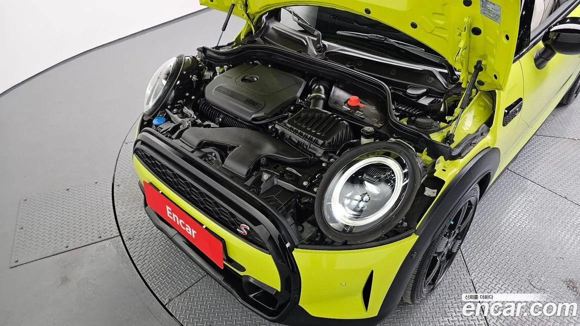 Mini Cooper Convertible 2023 из KR, фото 7
