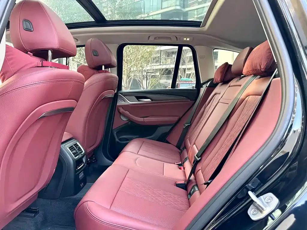 BMW X3 2024 из CN, фото 3
