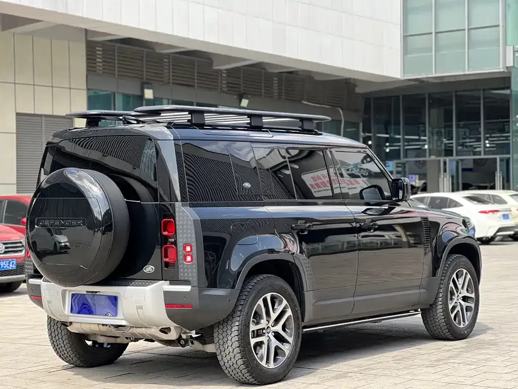 Land Rover Defender — фото 6