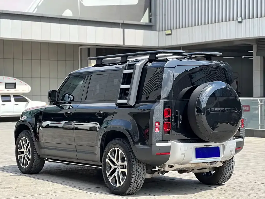 Land Rover Defender — фото 4