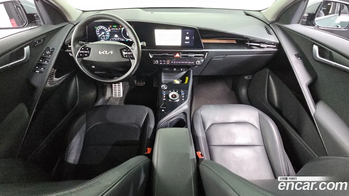 Kia Niro — фото 10