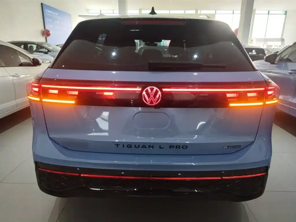 Volkswagen Tiguan L — фото 4