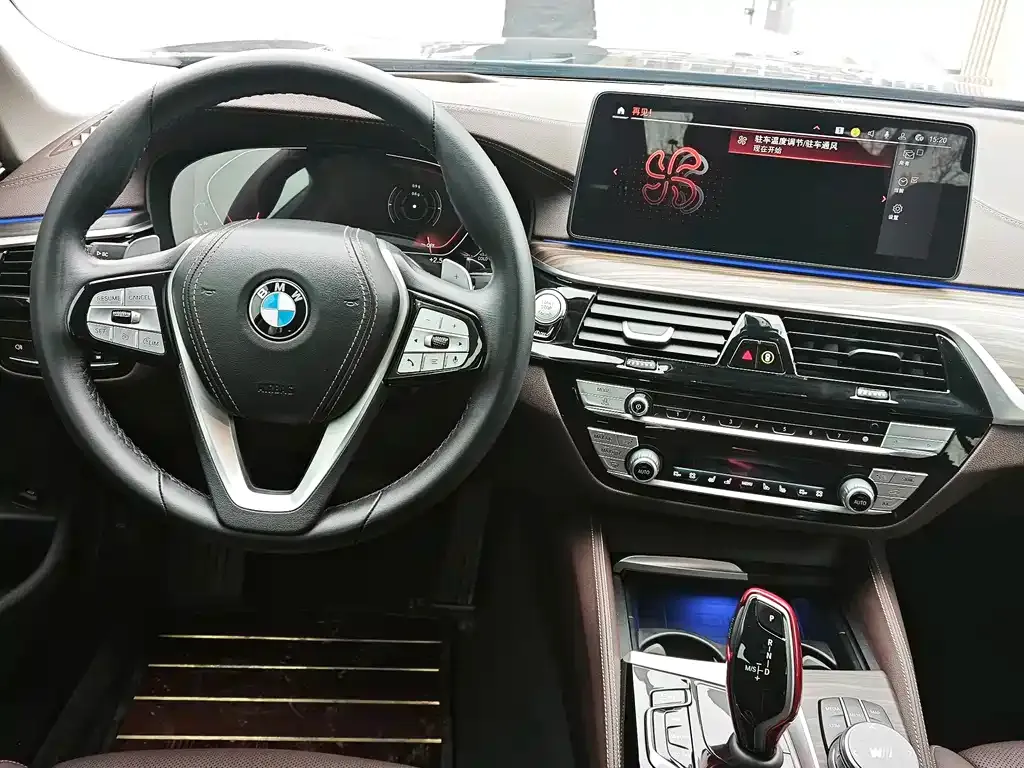 BMW 5 Series — фото 2