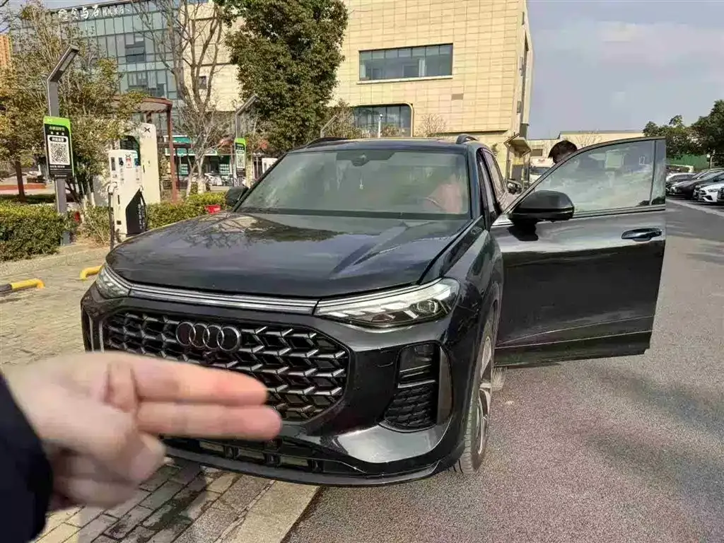 Audi Q6 2022 из CN, фото 1