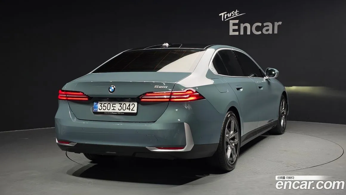 BMW 5-Series 2025 из KR, фото 8