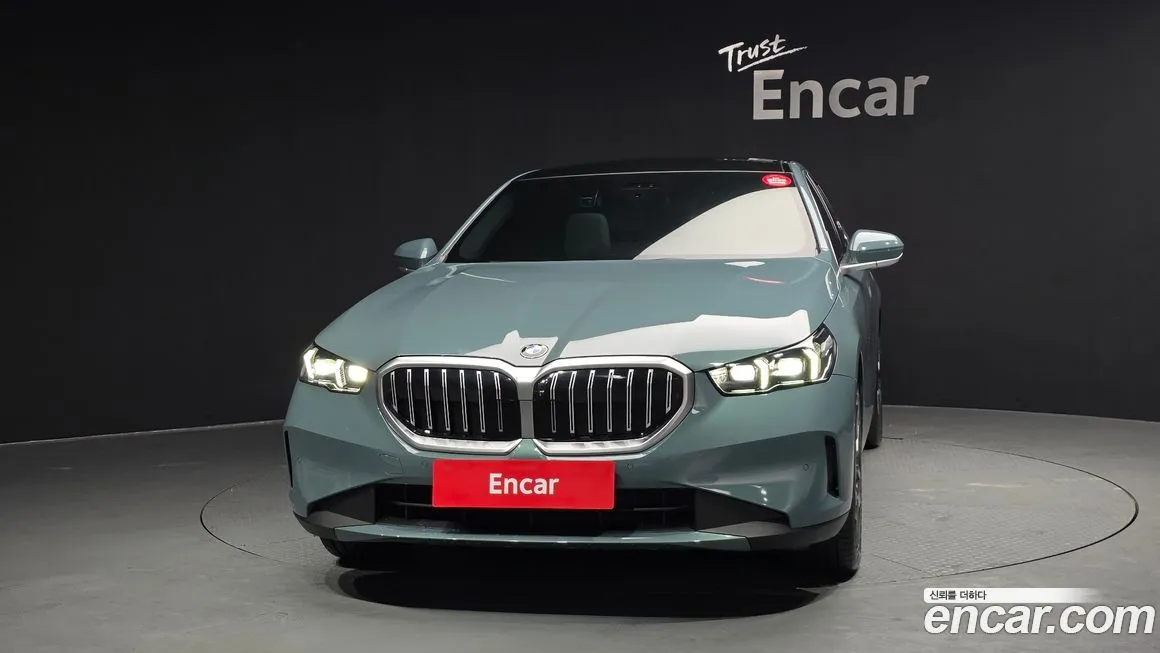 BMW 5-Series 2025 из KR, фото 3