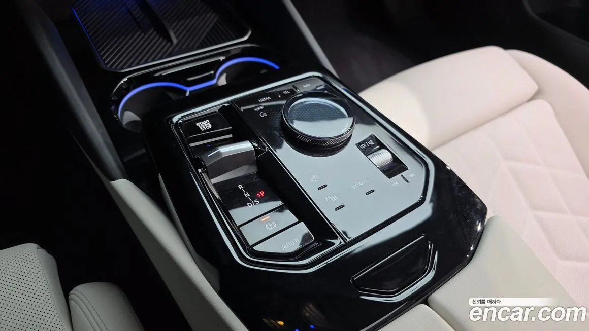 BMW 5-Series 2025 из KR, фото 4