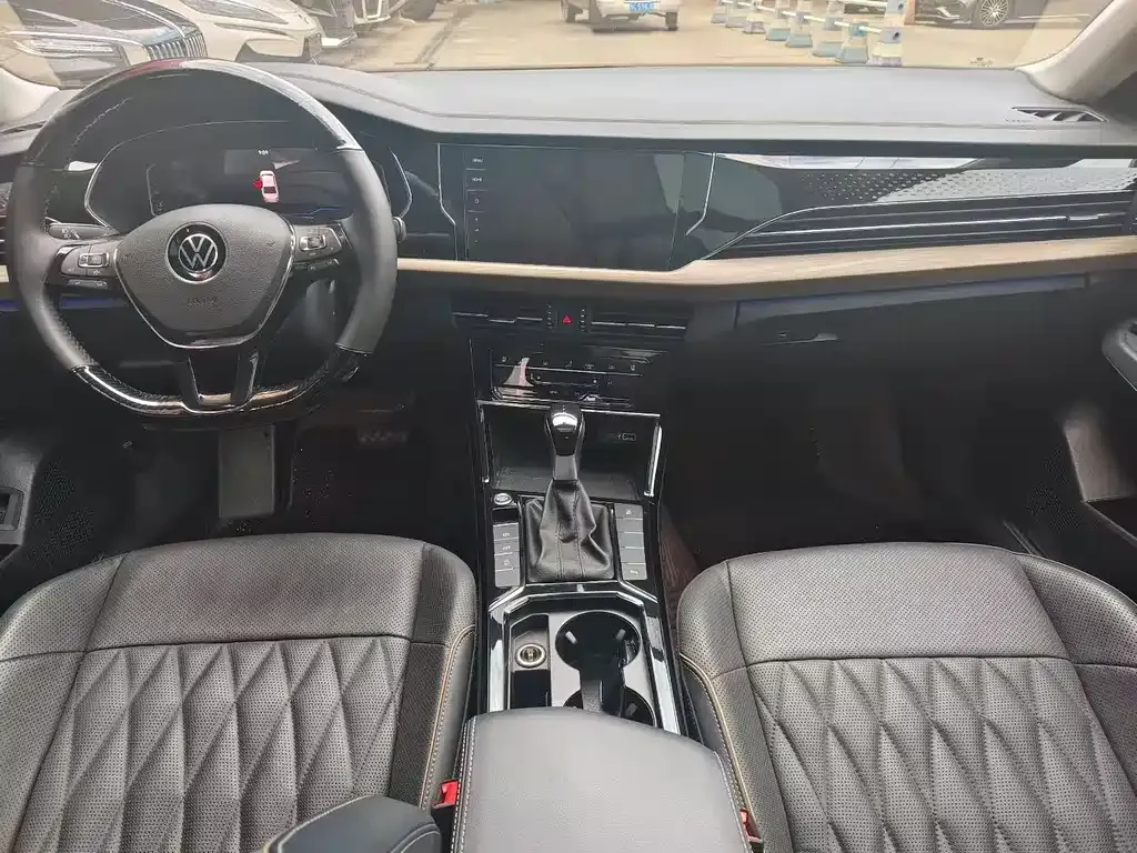 Volkswagen Passat 2021 из CN, фото 4
