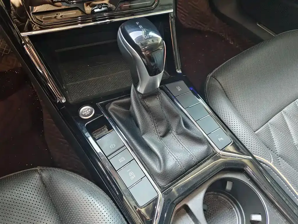 Volkswagen Passat 2021 из CN, фото 3
