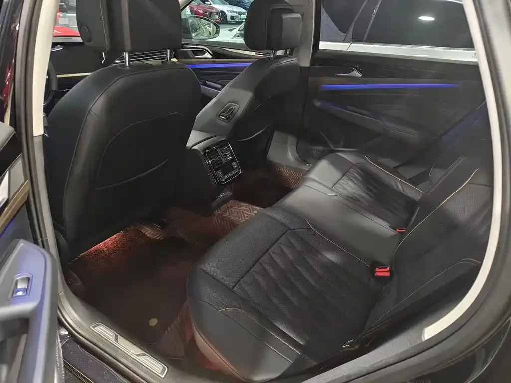 Volkswagen Passat 2021 из CN, фото 8