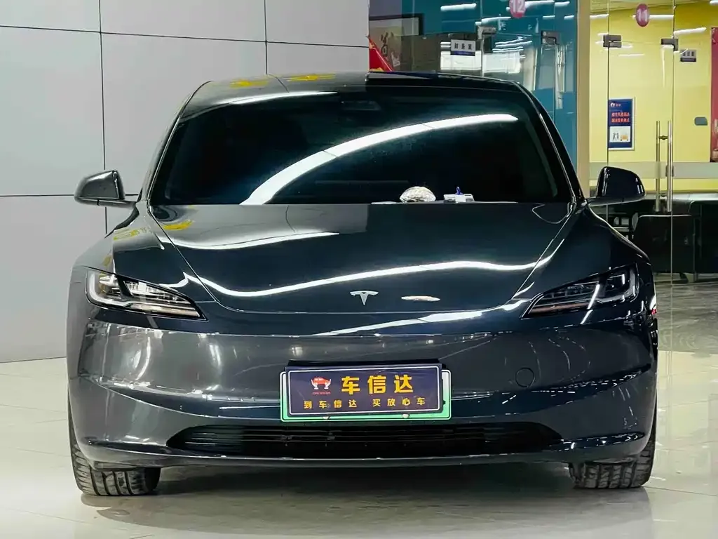 Tesla Model 3 — фото 3