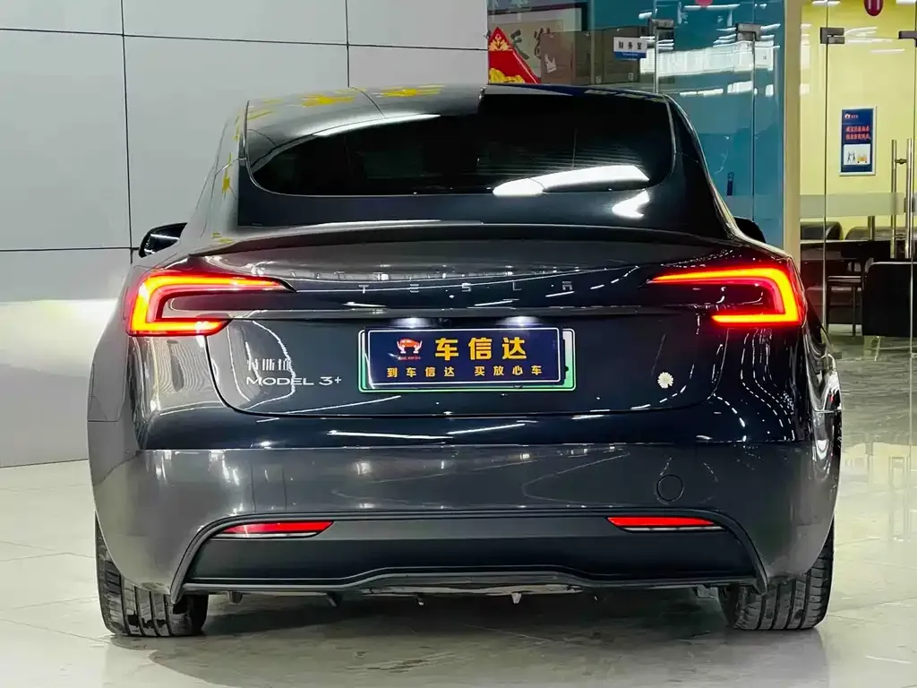 Tesla Model 3 — фото 2