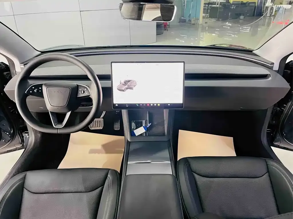Tesla Model 3 — фото 10