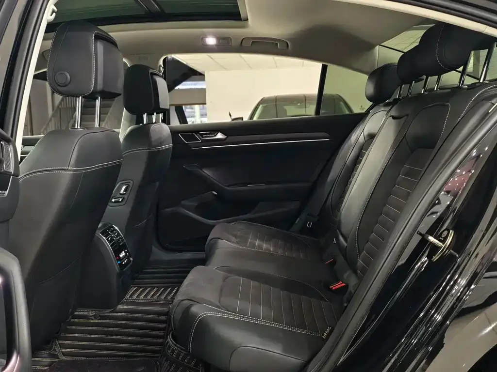 Volkswagen Magotan 2022 из CN, фото 4