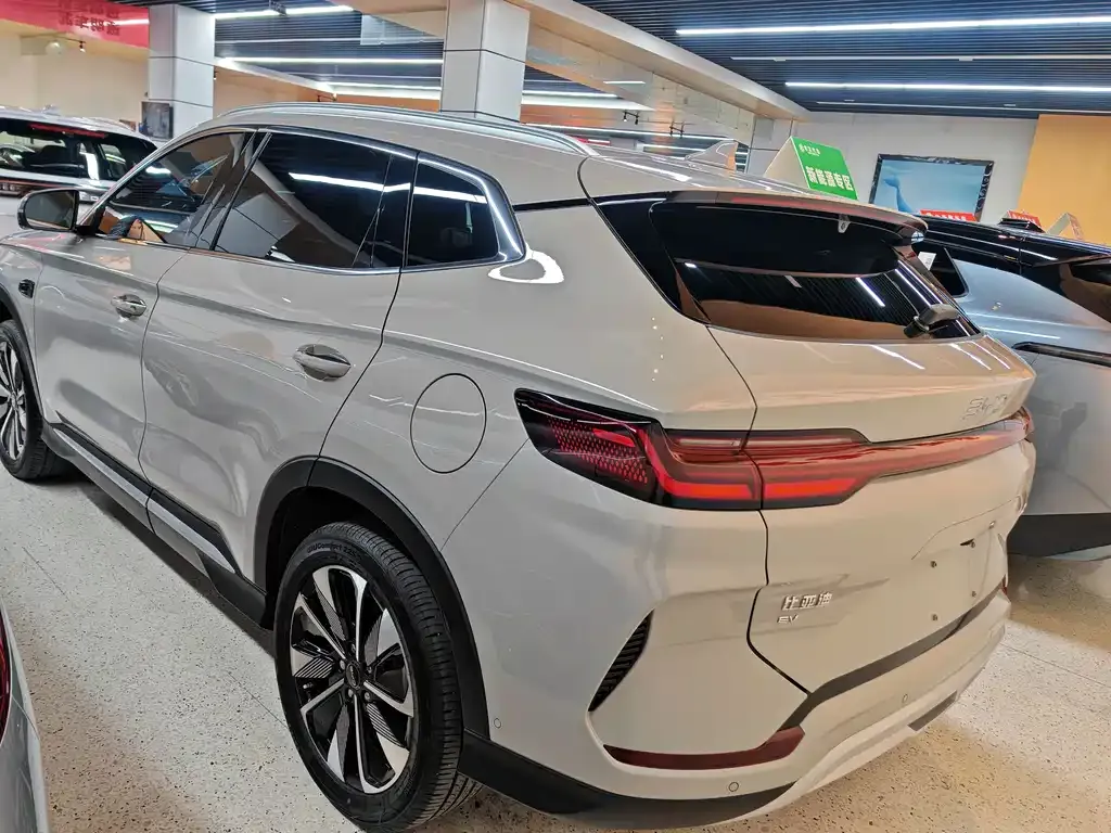 BYD PLUS New Energy — фото 3