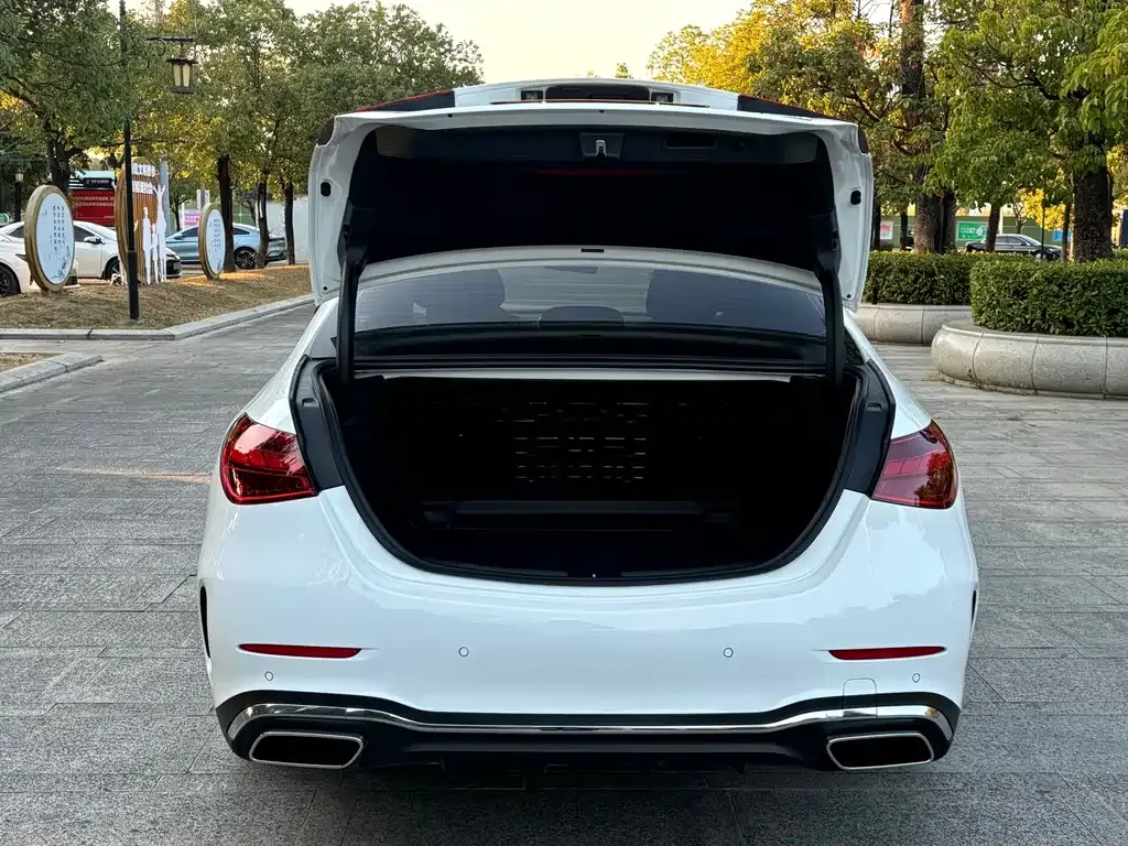 Mercedes-Benz C-Class 2024 из CN, фото 10