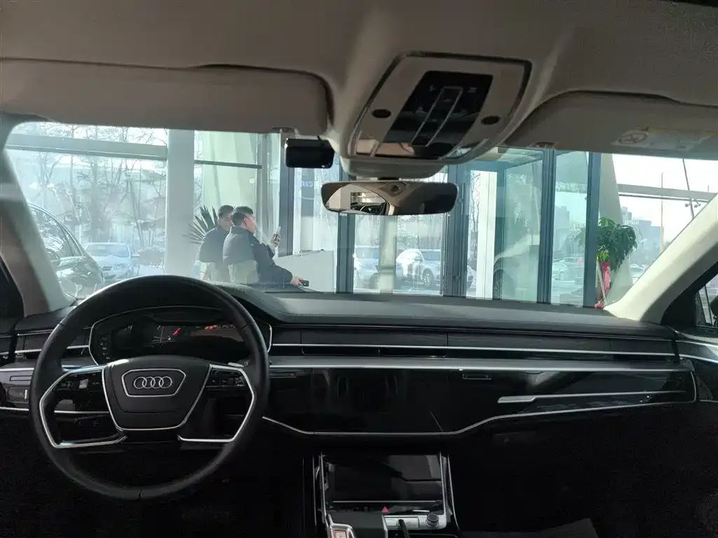 Audi A8 2023 из CN, фото 3