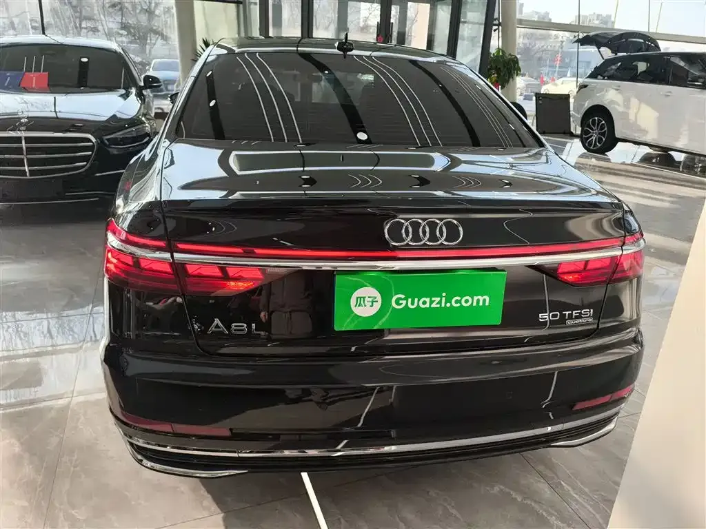 Audi A8 2023 из CN, фото 7