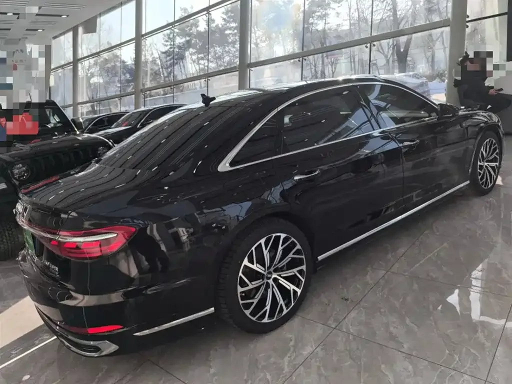 Audi A8 2023 из CN, фото 8