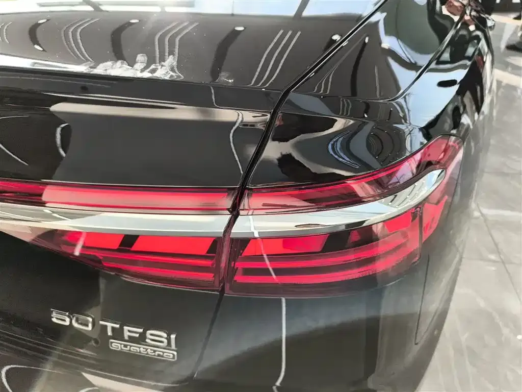 Audi A8 2023 из CN, фото 5