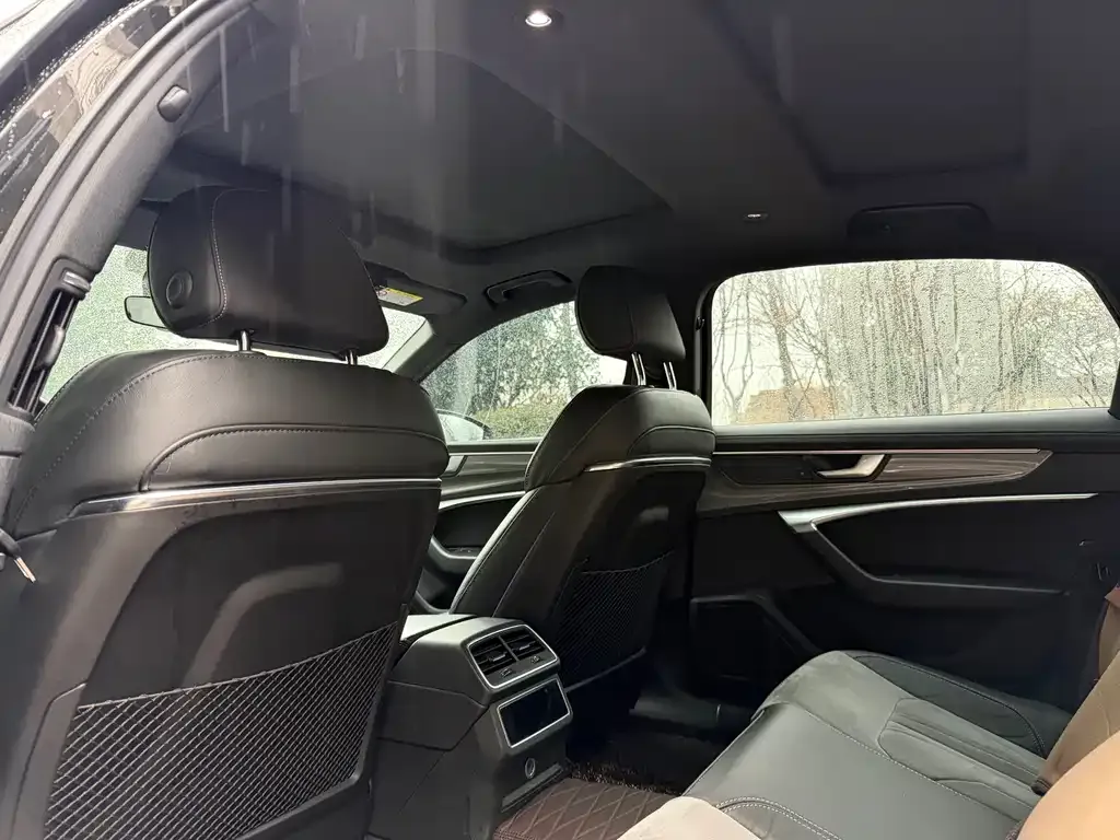 Audi A6L 2021 из CN, фото 7