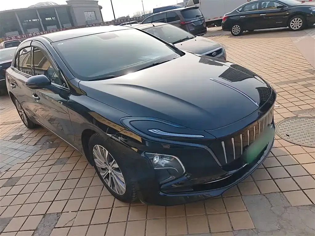 Hongqi E-QM5 — фото 2