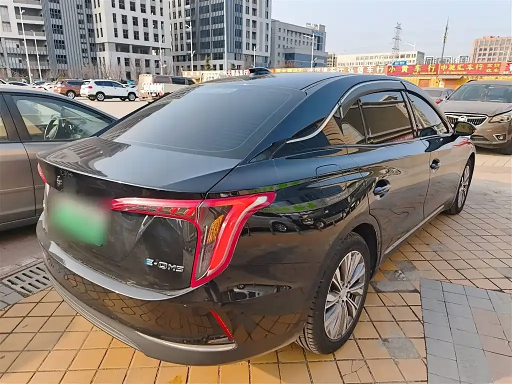 Hongqi E-QM5 — фото 10