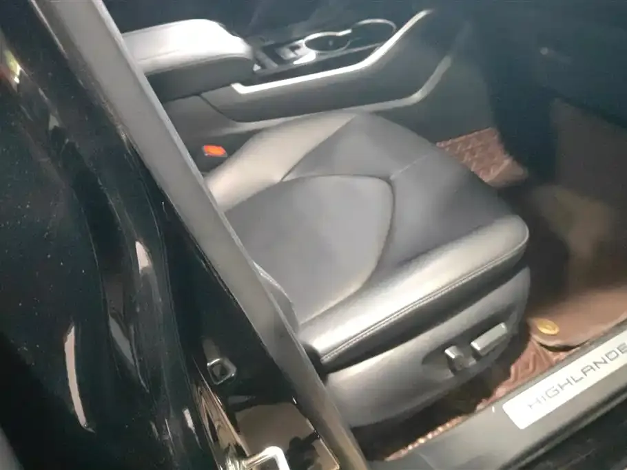 Toyota Highlander 2023 из CN, фото 6
