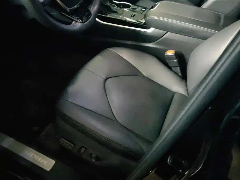 Toyota Highlander 2023 из CN, фото 2