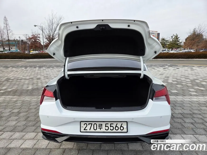 Hyundai AVANTE — фото 2