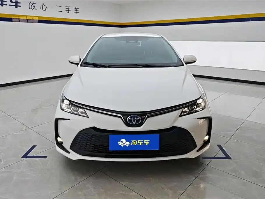 Toyota Corolla — фото 10