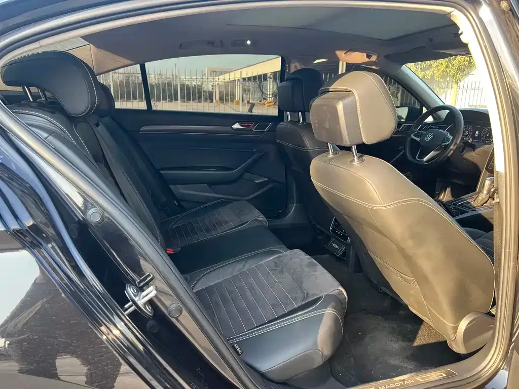 Volkswagen Magotan 2022 из CN, фото 6