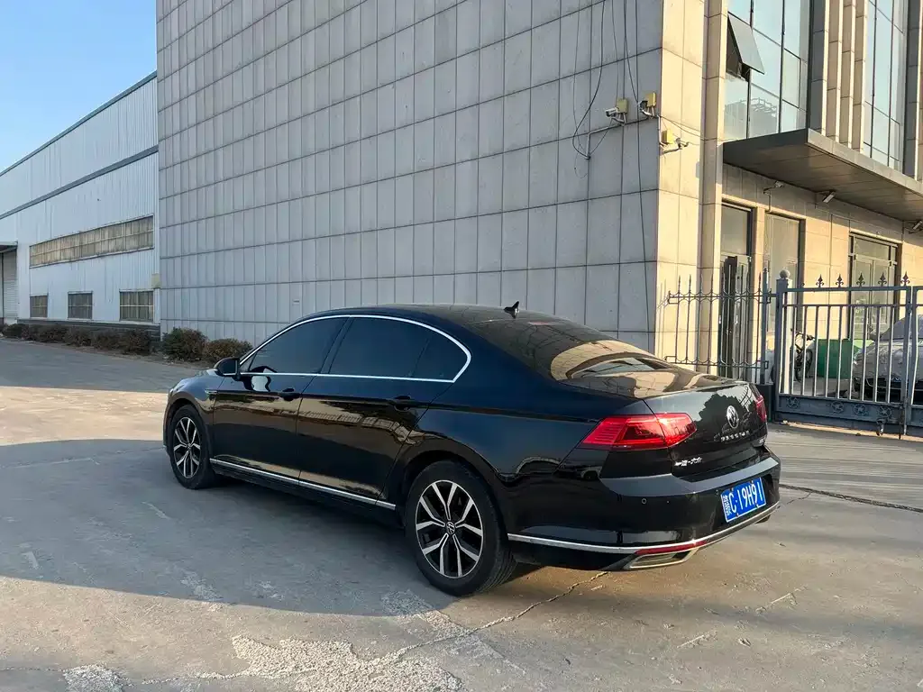 Volkswagen Magotan 2022 из CN, фото 2