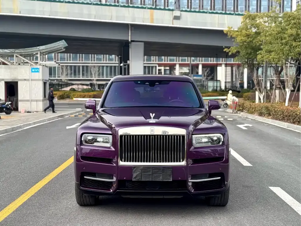 Rolls-Royce Cullinan — фото 1