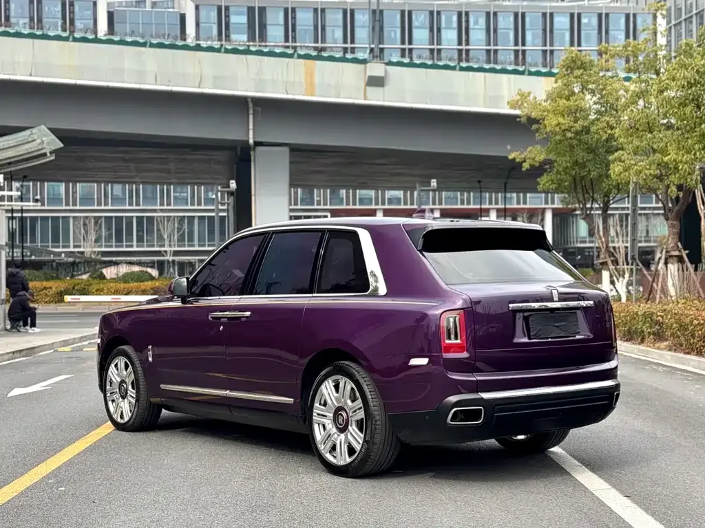 Rolls-Royce Cullinan — фото 7