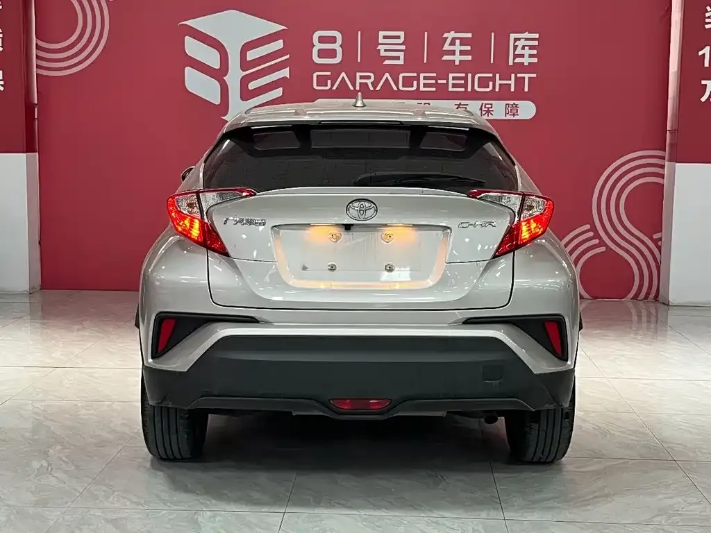Toyota C-HR — фото 5