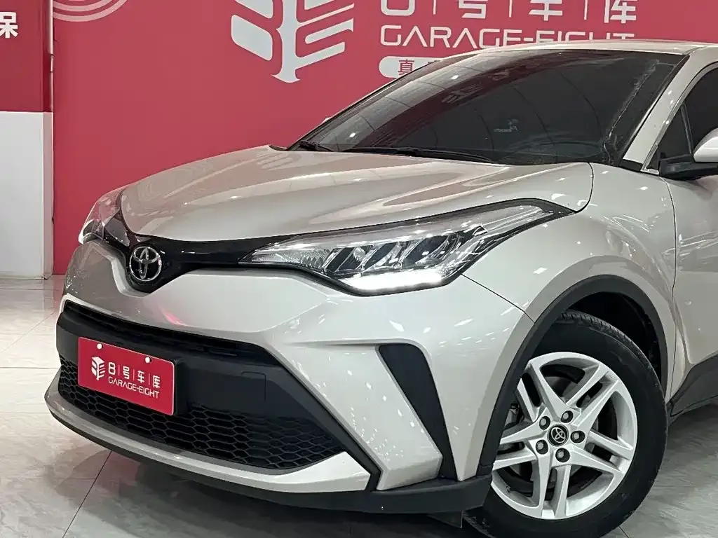Toyota C-HR — фото 6
