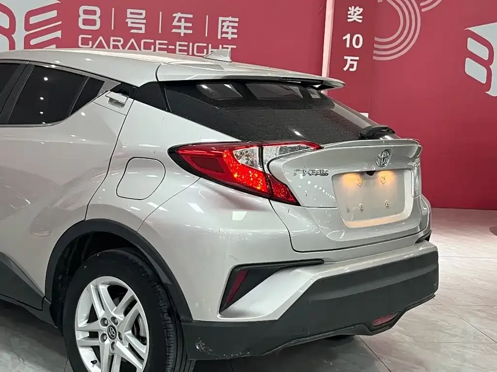 Toyota C-HR — фото 3