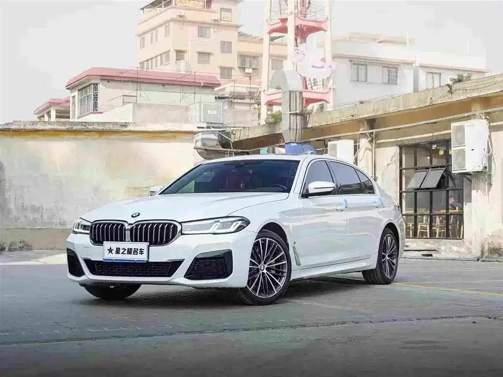 BMW 5 Series — фото 1