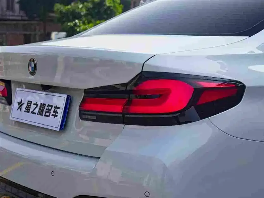 BMW 5 Series — фото 2