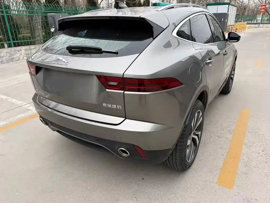 Jaguar E-PACE 2023 из CN, фото 5