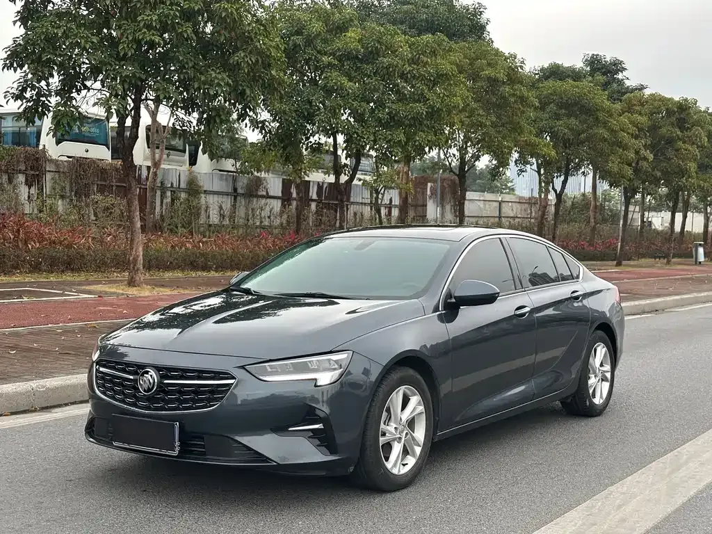 Buick Regal — фото 1