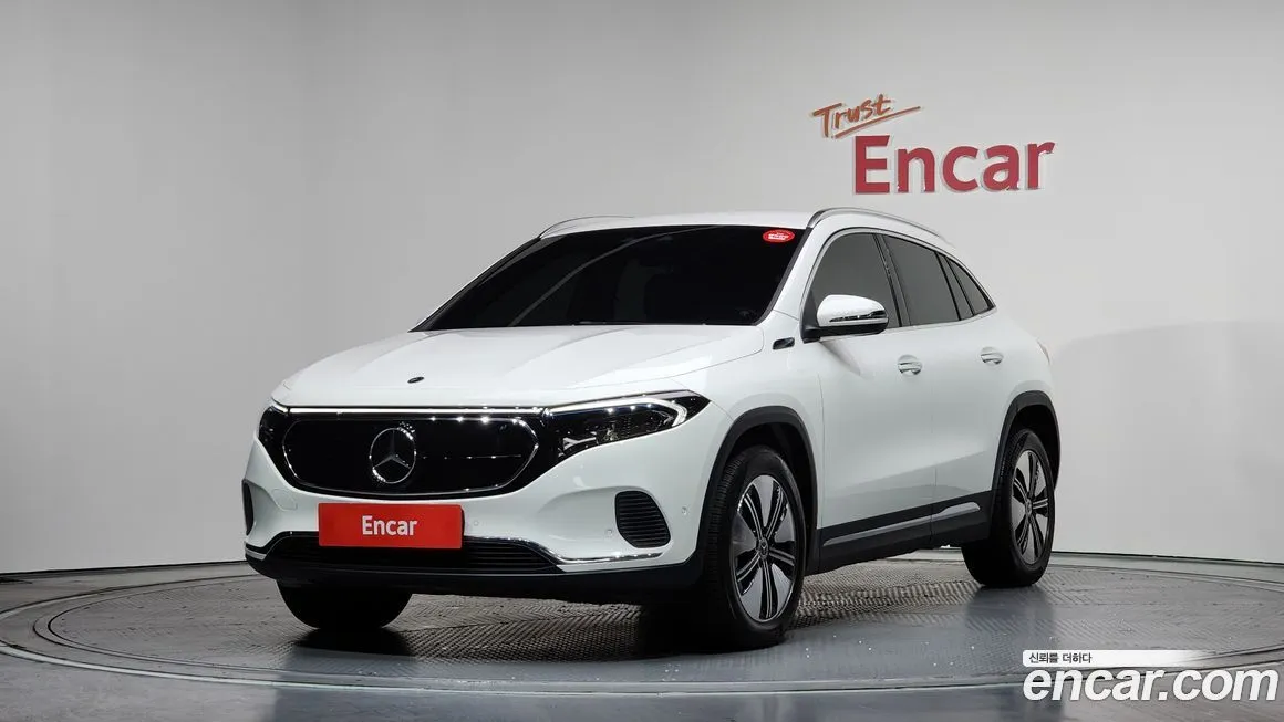 Mercedes-Benz EQA — фото 1
