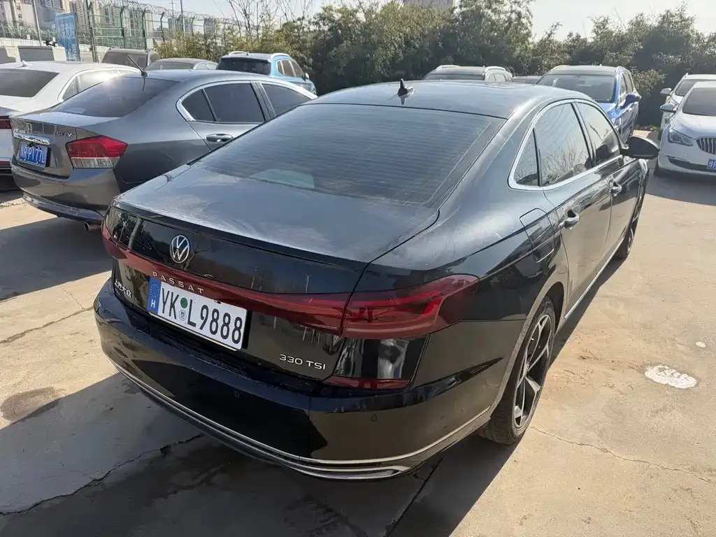 Volkswagen Passat — фото 5